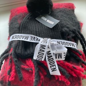 Steve Madden hat and scarf set
